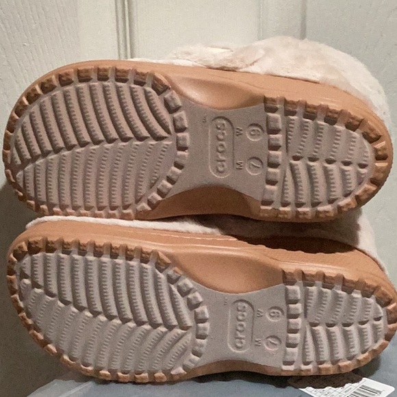 CROCS Unfurgettable Boot - Size 9 - Picture 6 of 7